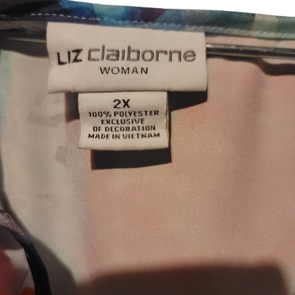 💖Woman Size 2X Top💖 - Picture 6 of 6